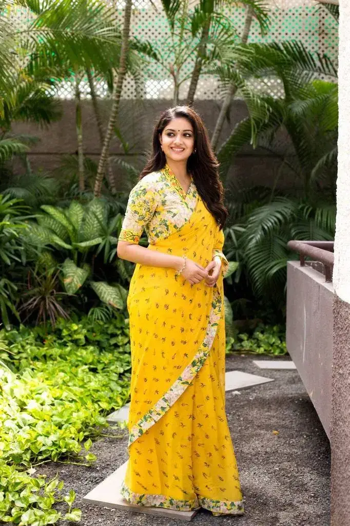 TOLLYWOOD ACTRESS KEERTHY SURESH IN YELLOW SAREE 4